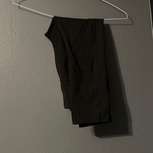 Black capris leggings